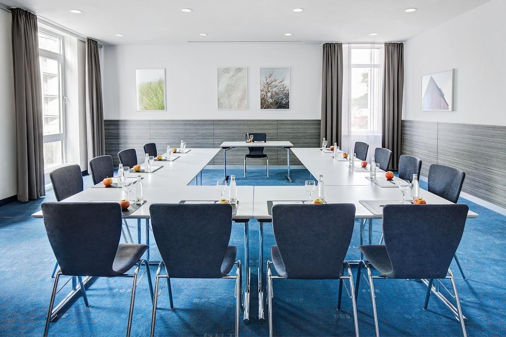 Intercityhotel Hotel 4*
